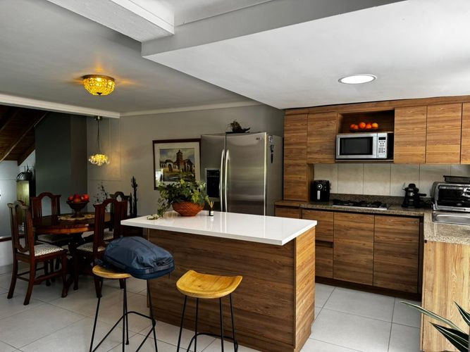 Casa de 3 alcobas en venta en El Rosal, Rionegro, 214 m² · foto 13 de 19