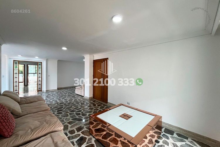 Apartamento de 3 alcobas en arriendo en San Lucas, Medellín, 120 m² · foto 2 de 24