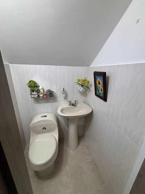 Casa de 4 alcobas en venta en Niza Norte, Bogotá, 320 m² · foto 5 de 24