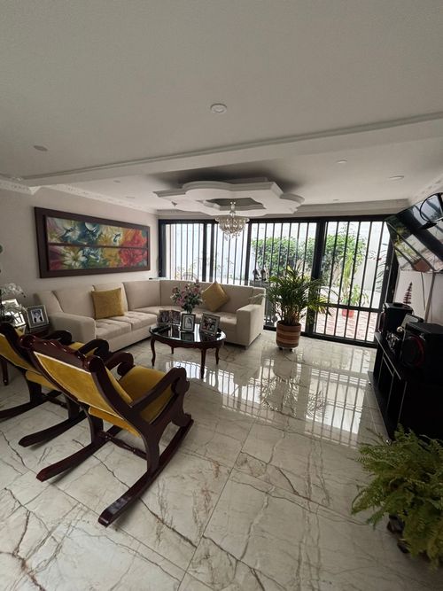 Casa de 4 alcobas en venta en Niza Norte, Bogotá, 320 m² · foto 12 de 24
