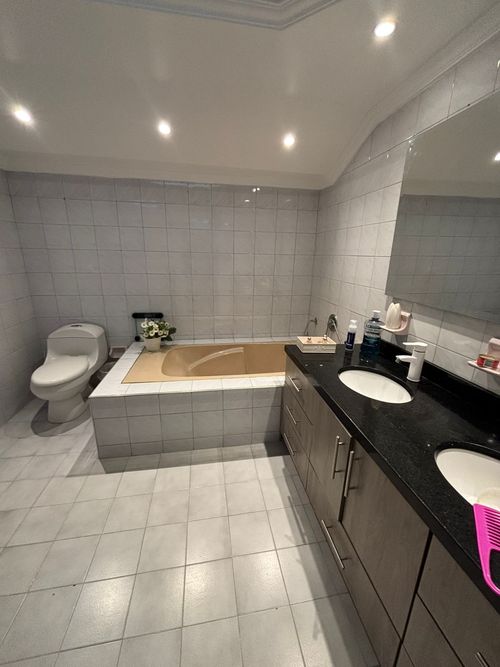 Casa de 4 alcobas en venta en Niza Norte, Bogotá, 320 m² · foto 22 de 24