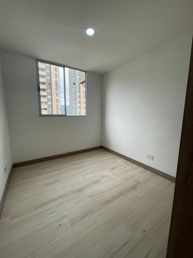 Apartamento en venta en La Ferreria, La Estrella · foto 8 de 15