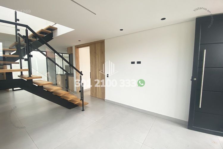 Casa de 2 alcobas en venta en Lomitas, La Ceja, 120 m² · foto 2 de 24