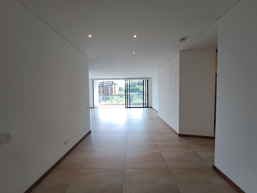 Apartamento en arriendo en El Campestre, Medellín · foto 5 de 24