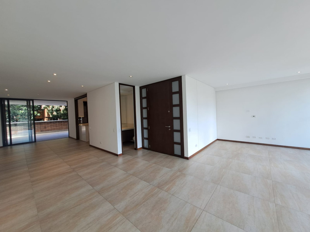 Apartamento en arriendo en El Campestre, Medellín · foto 6 de 24