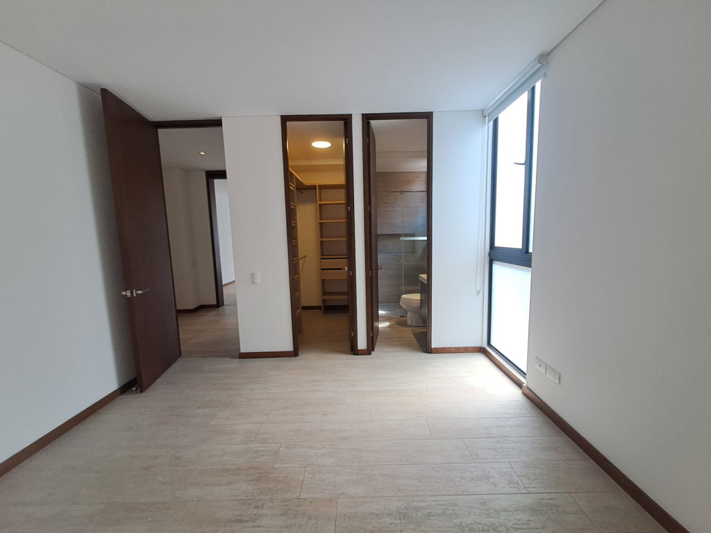 Apartamento en arriendo en El Campestre, Medellín · foto 18 de 24