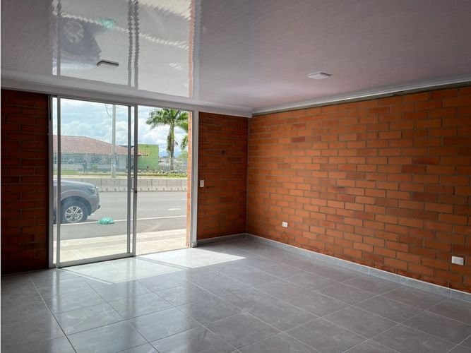 Local en venta en La Cecilia, Armenia, 30 m² · foto 2 de 12