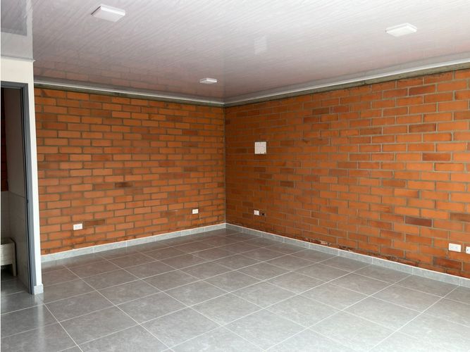 Local en venta en La Cecilia, Armenia, 30 m² · foto 11 de 12