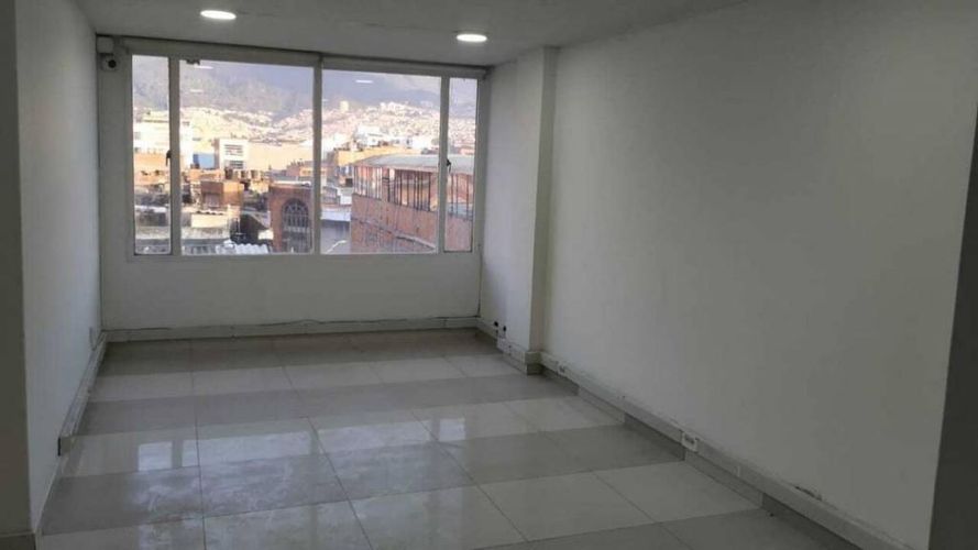 Casa de 3 alcobas en venta en Restrepo, Bogotá, 950 m² · foto 6 de 16