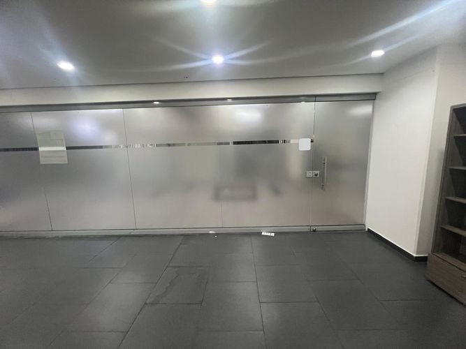 Local en arriendo en El Poblado, Medellín, 34 m² · foto 9 de 13