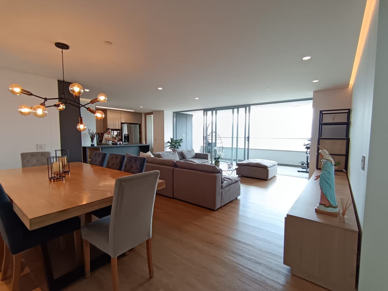 Apartamento en venta en Loma Del Esmeraldal, Envigado · foto 3 de 24