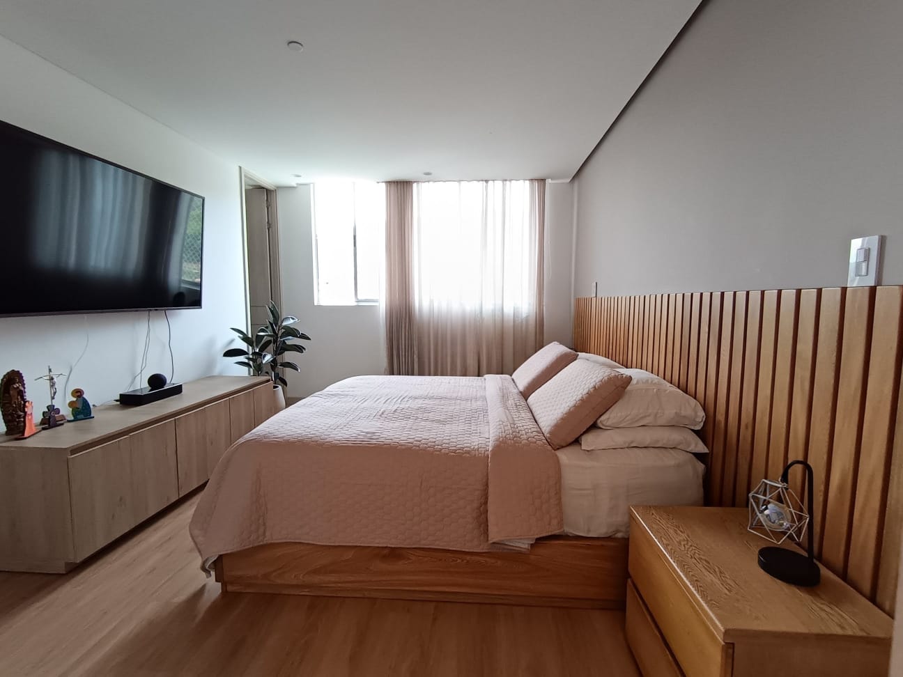 Apartamento en venta en Loma Del Esmeraldal, Envigado · foto 8 de 24
