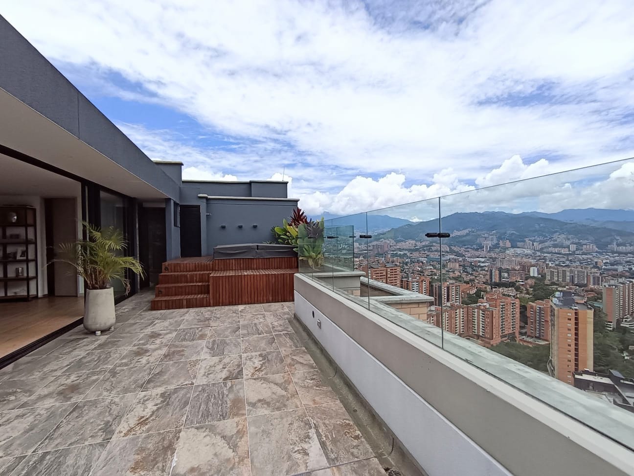 Apartamento en venta en Loma Del Esmeraldal, Envigado · foto 10 de 24