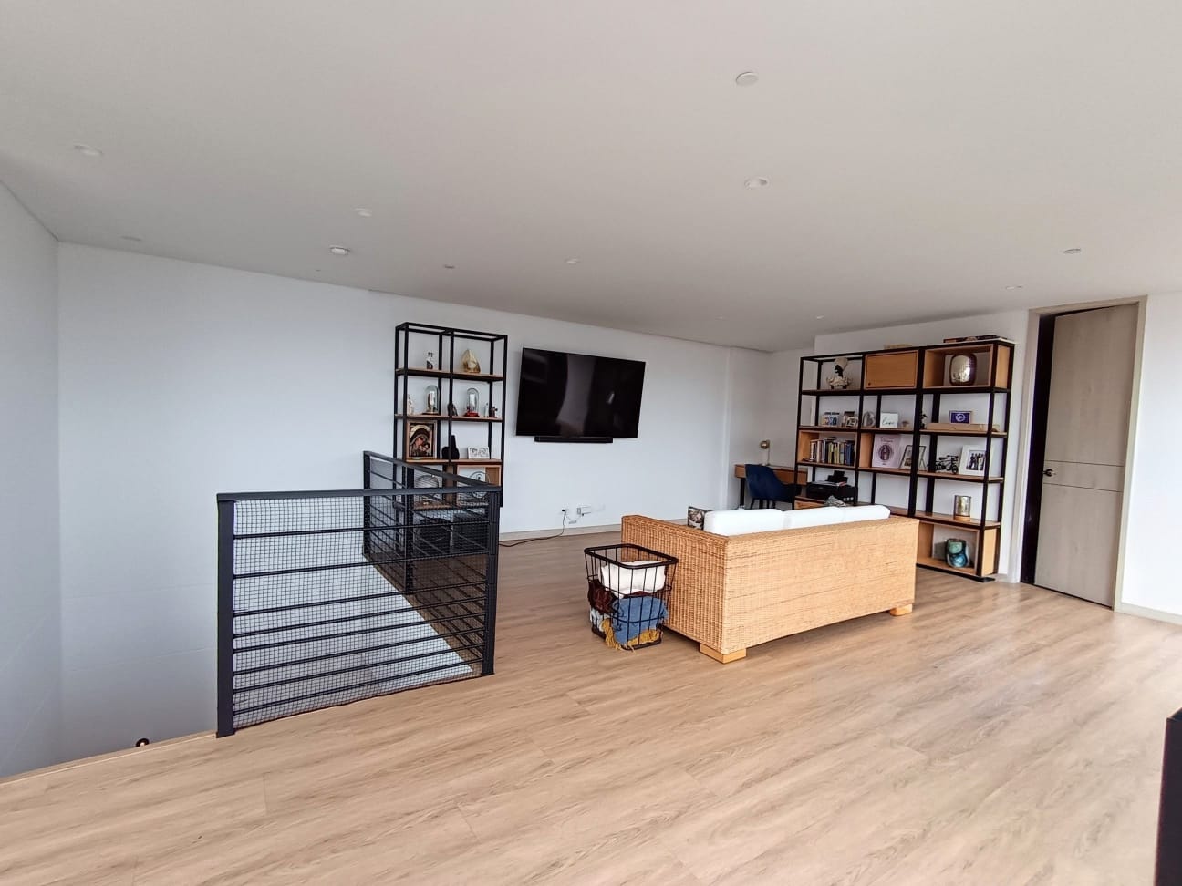 Apartamento en venta en Loma Del Esmeraldal, Envigado · foto 11 de 24