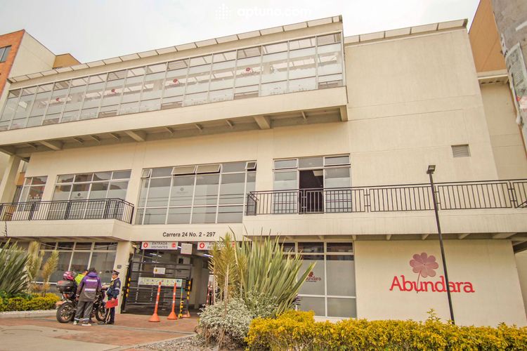 Apartamento de 3 alcobas en venta en La Prosperidad, Madrid, 67 m² · foto 2 de 24