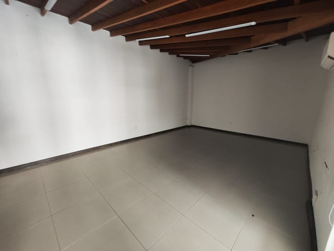 Local en arriendo en Laureles, Medellín, 670 m² · foto 4 de 20