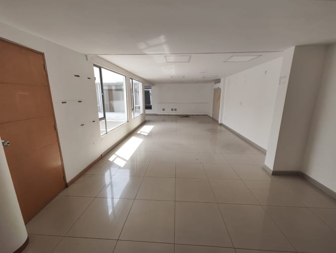 Local en arriendo en Laureles, Medellín, 670 m² · foto 11 de 20