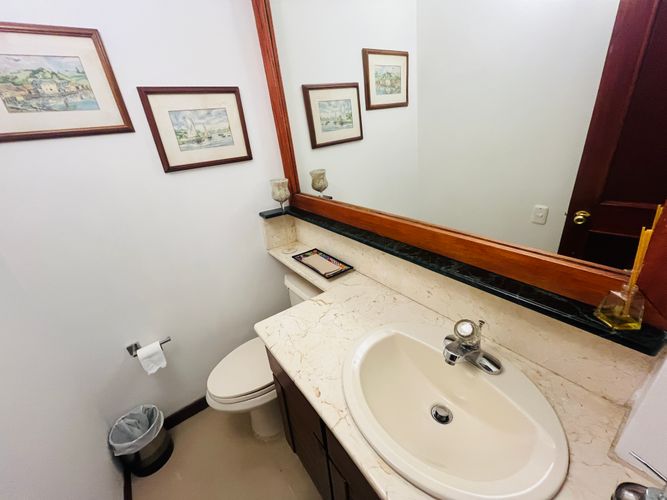Casa de 4 alcobas en venta en Loma Benedictinos, Envigado, 285 m² · foto 12 de 24