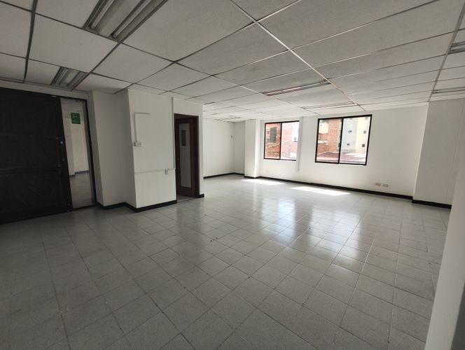 Oficina en arriendo en Lorena, Medellín, 60 m² · foto 5 de 11