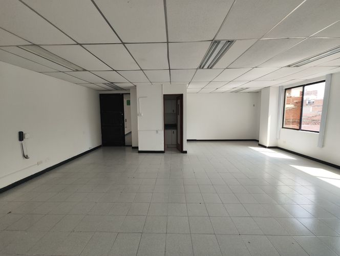 Oficina en arriendo en Lorena, Medellín, 60 m² · foto 6 de 11