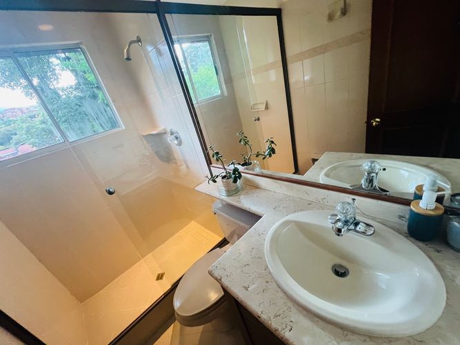 Casa de 4 alcobas en venta en Loma Benedictinos, Envigado, 285 m² · foto 23 de 24