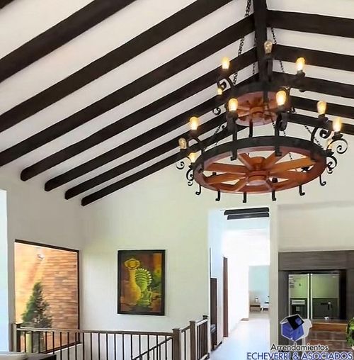 Casa de 4 alcobas en venta en Loma Del Escobero, Envigado, 1623 m² · foto 3 de 18