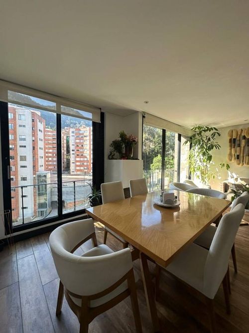 Apartamento de 3 alcobas en venta en Chapinero Alto, Bogotá, 124 m² · foto 2 de 13