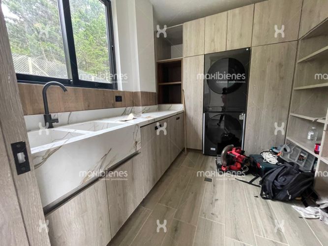 Apartamento de 4 alcobas en arriendo en El Chuscal, El Retiro, 400 m² · foto 3 de 24