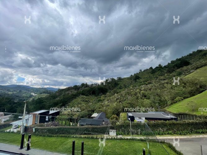 Apartamento de 4 alcobas en arriendo en El Chuscal, El Retiro, 400 m² · foto 24 de 24