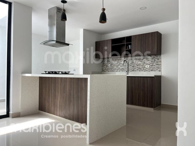 Casa de 2 alcobas en venta en La Ceja, 153 m² · foto 3 de 24