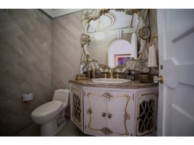 Apartamento de 5 alcobas en venta en Los Balsos, Medellín, 870 m² · foto 17 de 23