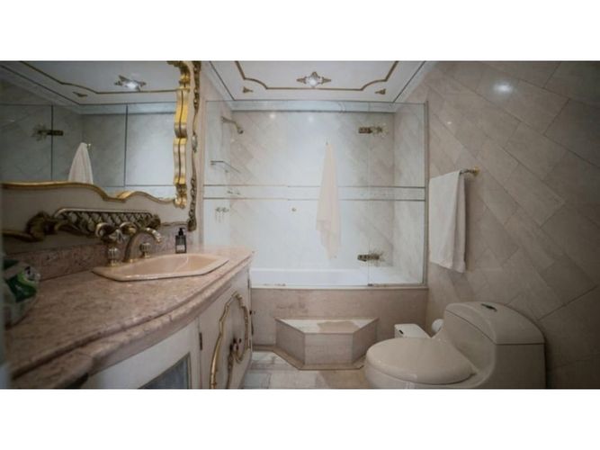 Apartamento de 5 alcobas en venta en Los Balsos, Medellín, 870 m² · foto 20 de 23