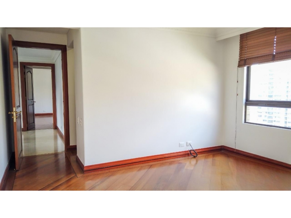 Apartamento en arriendo en El Tesoro, Medellín · foto 6 de 10