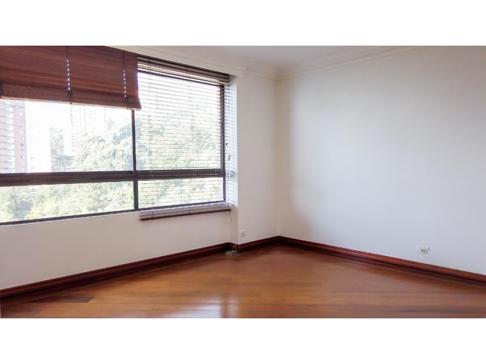 Apartamento en arriendo en El Tesoro, Medellín · foto 9 de 10