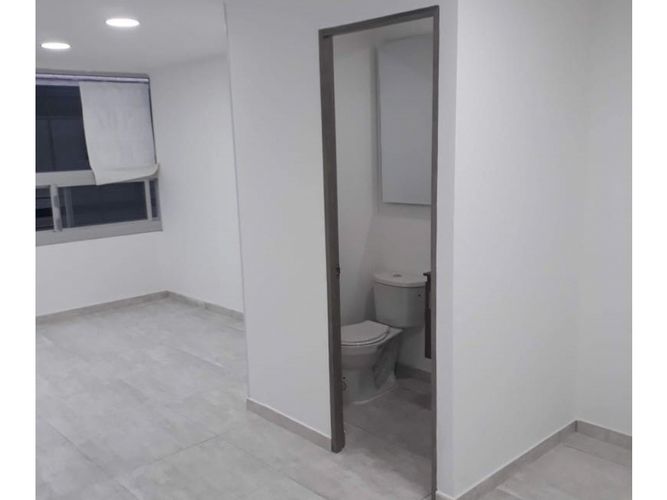 Local en venta en El Porvenir, Rionegro, 32 m² · foto 2 de 6