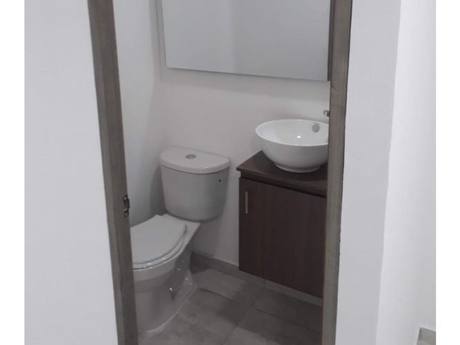 Local en venta en El Porvenir, Rionegro, 32 m² · foto 3 de 6