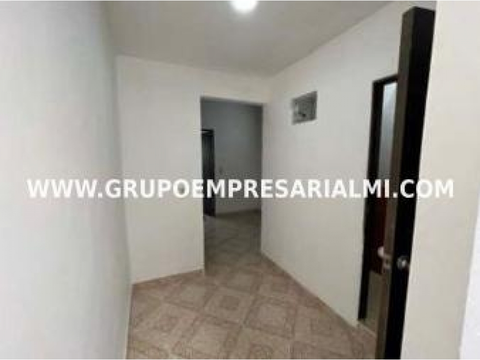 Apartaestudio en venta en Robledo, Medellín 4