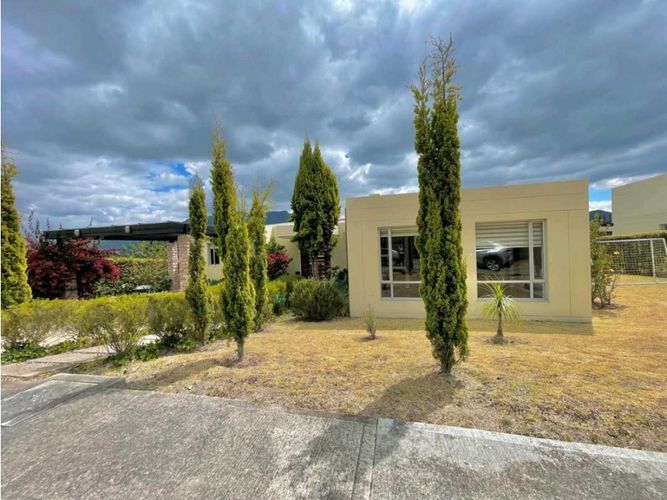 Casa de 4 alcobas en venta en La Violeta, Sopó, 287 m² · foto 3 de 24