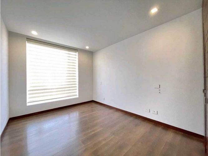 Casa de 4 alcobas en venta en La Violeta, Sopó, 287 m² · foto 19 de 24