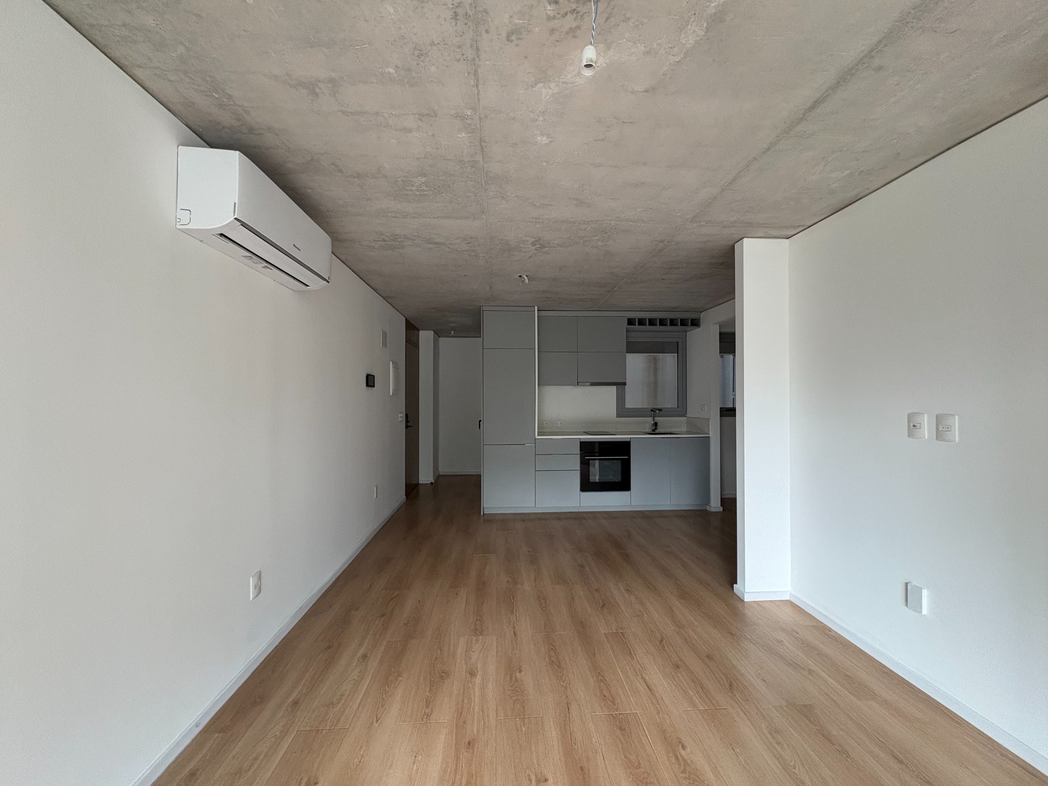 Apartamento 1 Dormitorio en Alquiler | Edificio Alma Duc by Ixou | Barrio Sur | Piscina, Cowork y Portería
