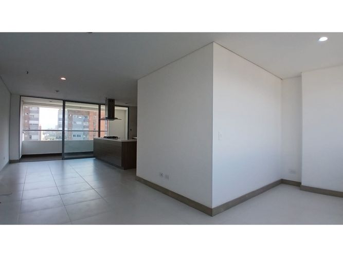 Apartamento de 2 alcobas en arriendo en Castropol, Medellín, 113 m² · foto 3 de 17