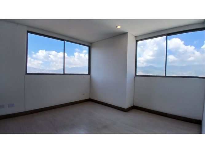 Apartamento de 2 alcobas en arriendo en Castropol, Medellín, 113 m² · foto 8 de 17