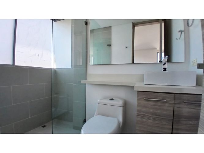Apartamento de 2 alcobas en arriendo en Castropol, Medellín, 113 m² · foto 11 de 17