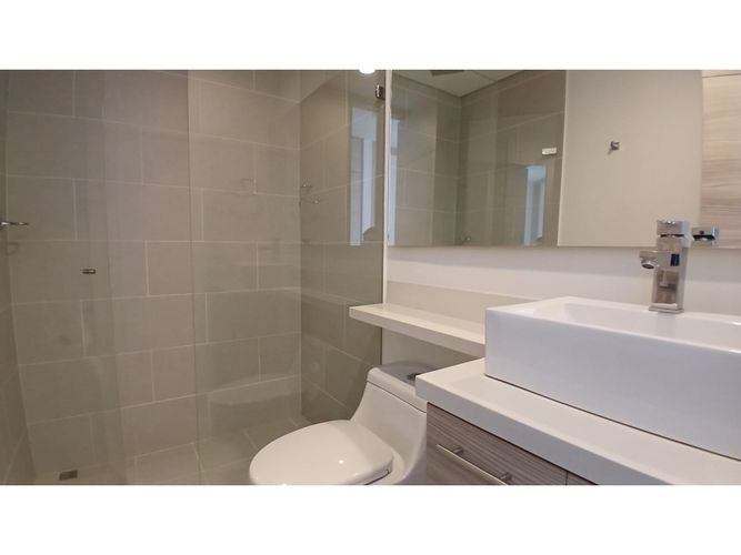 Apartamento de 2 alcobas en arriendo en Castropol, Medellín, 113 m² · foto 14 de 17