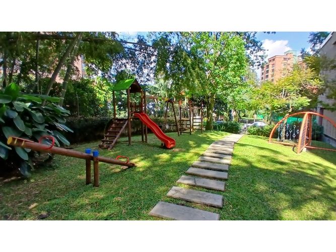 Apartamento de 2 alcobas en arriendo en Castropol, Medellín, 113 m² · foto 17 de 17