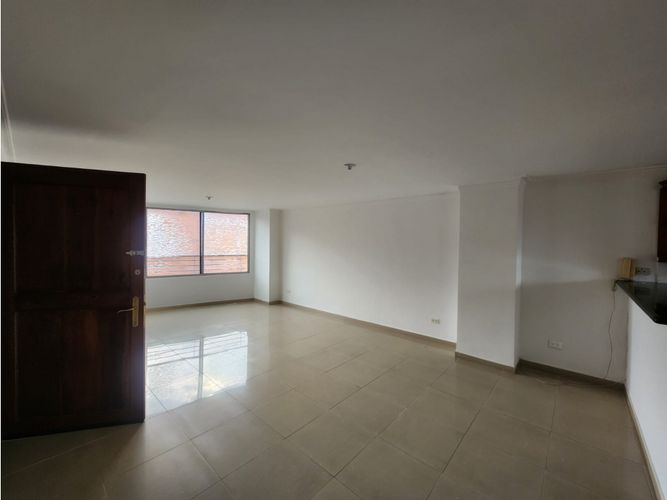 Apartamento de 3 alcobas en arriendo en El Nogal- Los Almendros, Medellín, 110 m² · foto 3 de 15