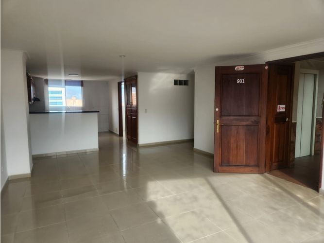 Apartamento de 3 alcobas en arriendo en El Nogal- Los Almendros, Medellín, 110 m² · foto 5 de 15