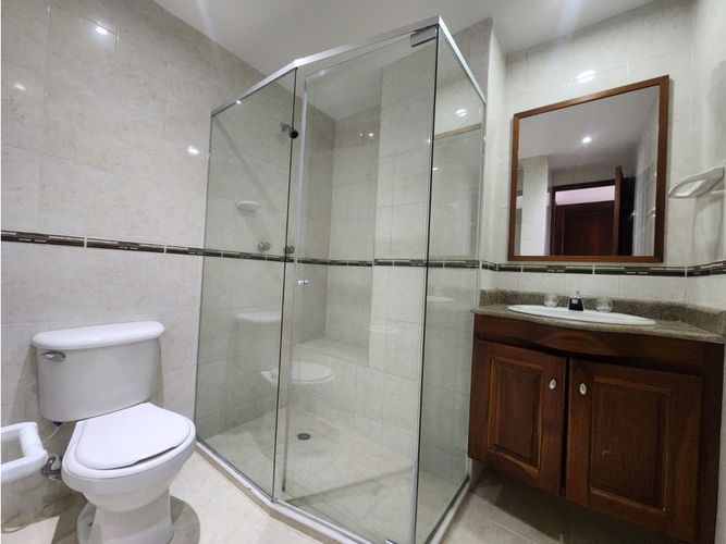 Apartamento de 3 alcobas en arriendo en El Nogal- Los Almendros, Medellín, 110 m² · foto 9 de 15