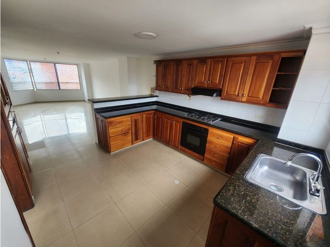 Apartamento de 3 alcobas en arriendo en El Nogal- Los Almendros, Medellín, 110 m² · foto 11 de 15