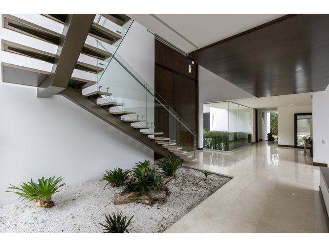 Casa de 4 alcobas en venta en Guayabito, Medellín, 670 m² · foto 4 de 17